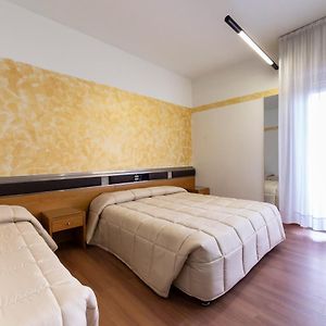 Triple Room Sea View